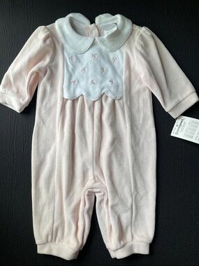 Vintage Buster Brown Pale Pink One-Piece Footie with White Scalloped Bib